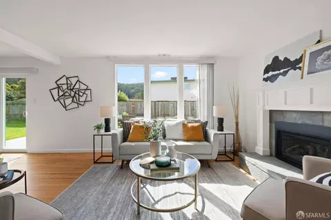 Living - 1303 Hermosa Ave, Pacifica, CA 94044 photo 3 of 4