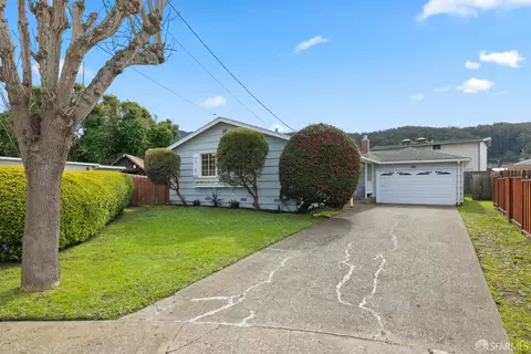 Exterior - 1303 Hermosa Ave, Pacifica, CA 94044 photo 3 of 10