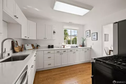 Kitchen - 1303 Hermosa Ave, Pacifica, CA 94044 photo 1 of 2