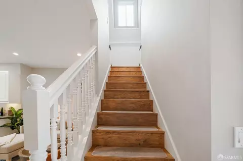 Entry Way - 23 Roscoe St, San Francisco, CA 94110 photo 2 of 2