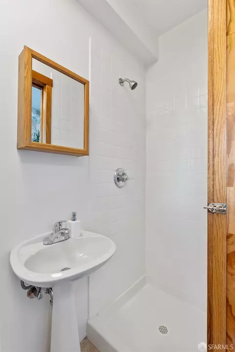 Bath - 754 27th Ave, San Francisco, CA 94121 photo 5 of 5