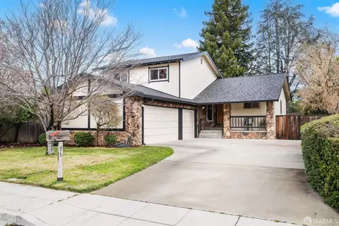 475 Northumberland Ave, Redwood City, CA 94061