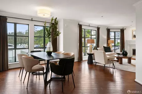 298 Portola Dr #302, San Francisco, CA 94131