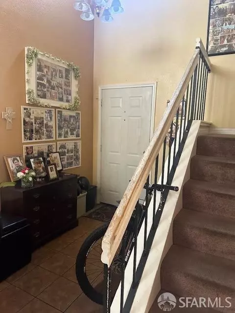 Entry Way - 1008 Burnham Dr, Pittsburg, CA 94565 photo 3 of 3