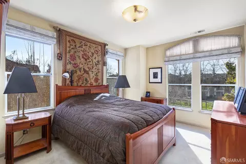 Bedroom - 157 Jasmine Ct, Mountain View, CA 94043 photo 1 of 4