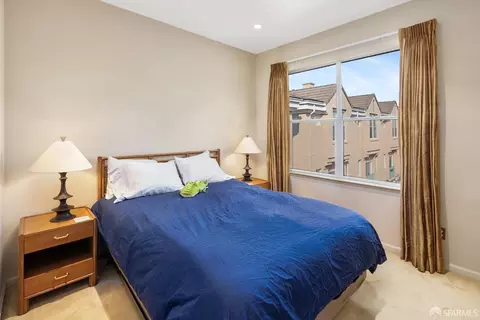 Bedroom - 157 Jasmine Ct, Mountain View, CA 94043 photo 4 of 4