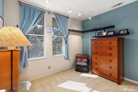 Bedroom - 157 Jasmine Ct, Mountain View, CA 94043 photo 2 of 4