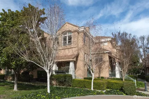 Exterior - 157 Jasmine Ct, Mountain View, CA 94043 photo 2 of 11