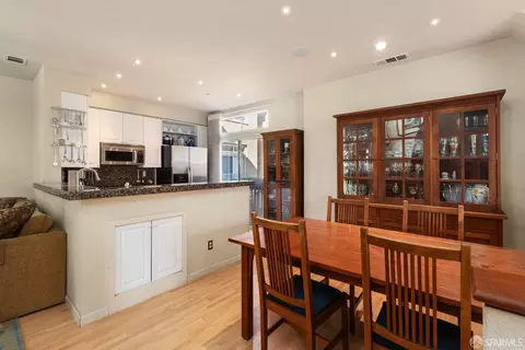 Dining - 157 Jasmine Ct, Mountain View, CA 94043 photo 2 of 2