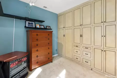 Bedroom - 157 Jasmine Ct, Mountain View, CA 94043 photo 3 of 4