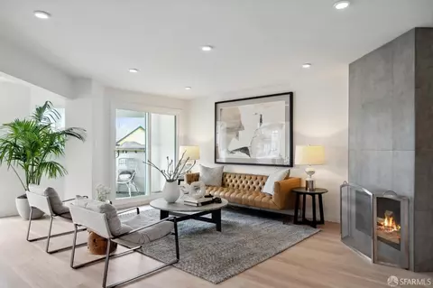 Living - 148 Blake St #2, San Francisco, CA 94118 photo 3 of 8