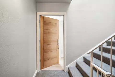 Entry Way - 148 Blake St #2, San Francisco, CA 94118 photo 1 of 4