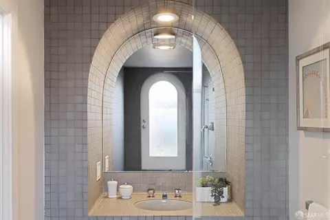 Bath - 1712 Baker St, San Francisco, CA 94115 photo 3 of 3