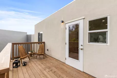 Exterior - 452 Dellbrook Ave, San Francisco, CA 94131 photo 6 of 14