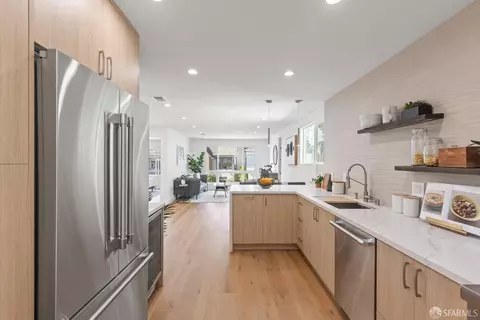 Kitchen - 452 Dellbrook Ave, San Francisco, CA 94131 photo 4 of 5