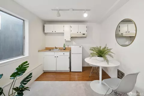 Kitchen - 627 24th Ave, San Francisco, CA 94121 photo 4 of 4