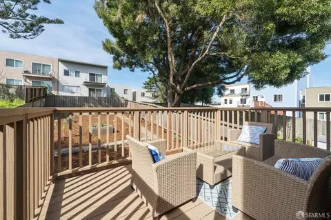 Exterior - 627 24th Ave, San Francisco, CA 94121 photo 4 of 7