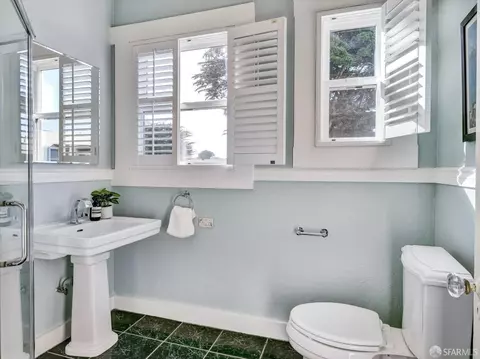 Bath - 823 43rd Ave, San Francisco, CA 94121 photo 2 of 7