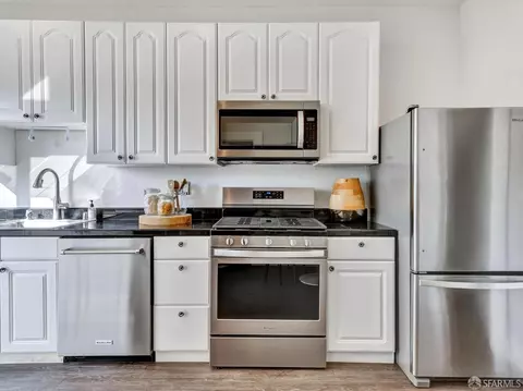 Kitchen - 823 43rd Ave, San Francisco, CA 94121 photo 2 of 4