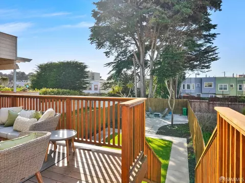 Exterior - 823 43rd Ave, San Francisco, CA 94121 photo 5 of 13