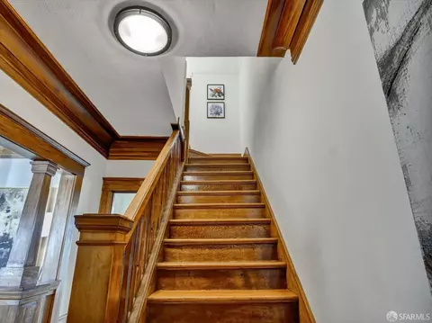 Entry Way - 823 43rd Ave, San Francisco, CA 94121 photo 2 of 4