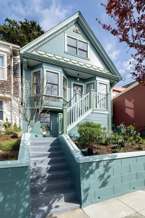290 Surrey St, San Francisco, CA 94131 photo 1