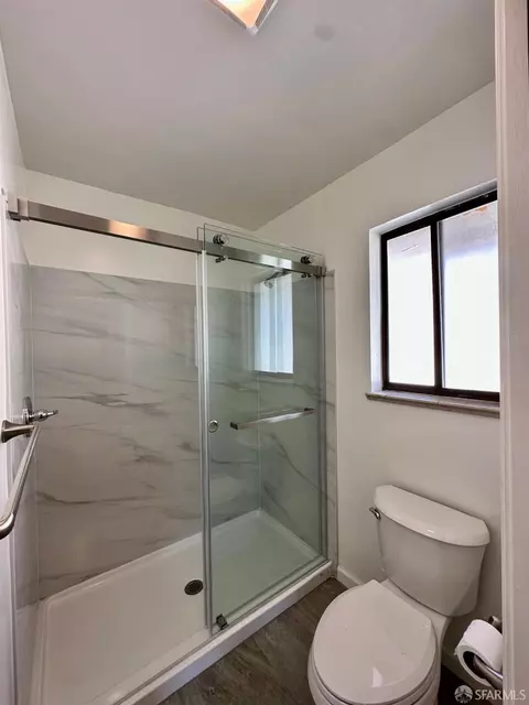 Bath - 972 Joaquin Ave, San Leandro, CA 94577 photo 5 of 5