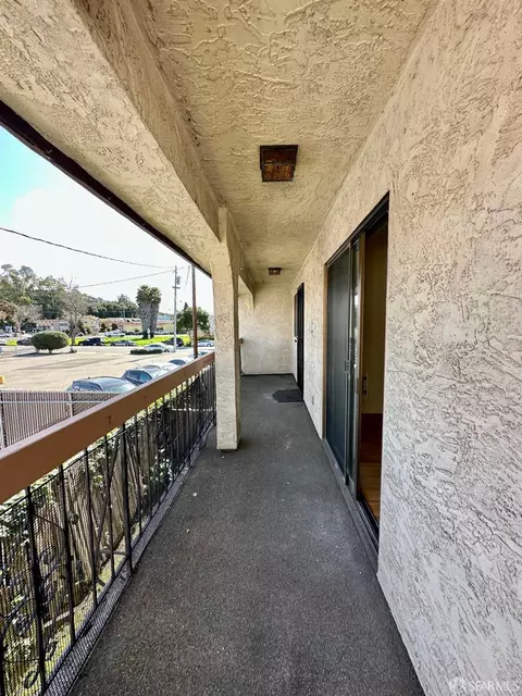 Exterior - 972 Joaquin Ave, San Leandro, CA 94577 photo 1 of 7