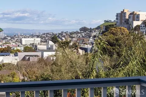 View/Area - 469 Clipper St, San Francisco, CA 94114 photo 3 of 9