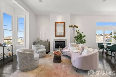 Living - 469 Clipper St, San Francisco, CA 94114 photo 2 of 8