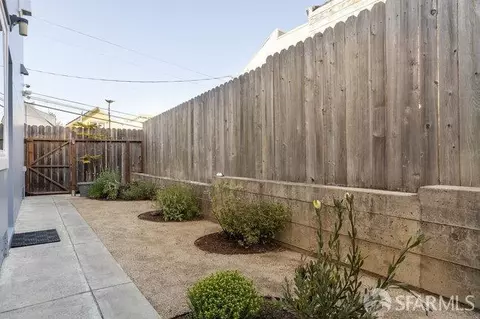 Exterior - 469 Clipper St, San Francisco, CA 94114 photo 16 of 21