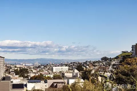 View/Area - 469 Clipper St, San Francisco, CA 94114 photo 7 of 9