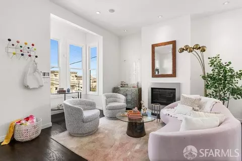 Living - 469 Clipper St, San Francisco, CA 94114 photo 3 of 8