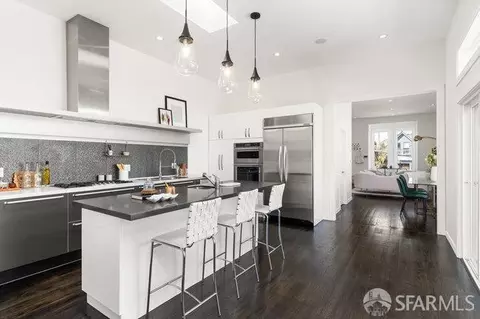Kitchen - 469 Clipper St, San Francisco, CA 94114 photo 1 of 8