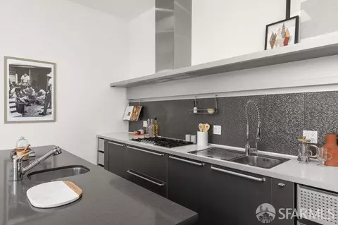 Kitchen - 469 Clipper St, San Francisco, CA 94114 photo 5 of 8