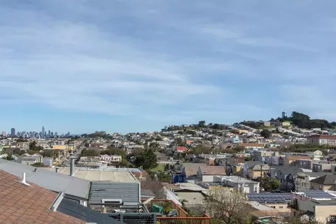 View/Area - 643 Edinburgh St, San Francisco, CA 94112 photo 13 of 25