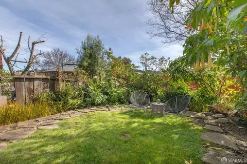 Exterior - 643 Edinburgh St, San Francisco, CA 94112 photo 6 of 15