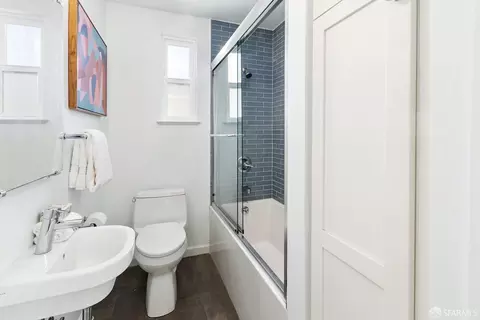 Bath - 643 Edinburgh St, San Francisco, CA 94112 photo 1 of 5