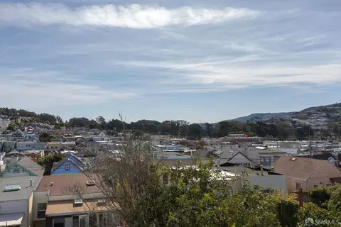View/Area - 643 Edinburgh St, San Francisco, CA 94112 photo 12 of 25