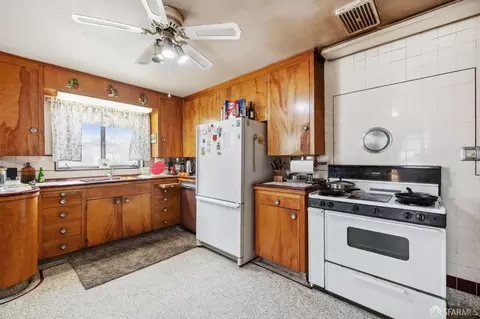 985 Rucker Ave, Gilroy, CA 95020 photo 25