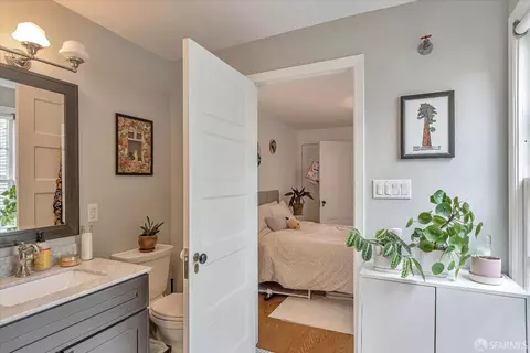 Bath - 95 Coleridge St, San Francisco, CA 94110 photo 3 of 6