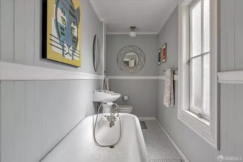 Bath - 95 Coleridge St, San Francisco, CA 94110 photo 1 of 6
