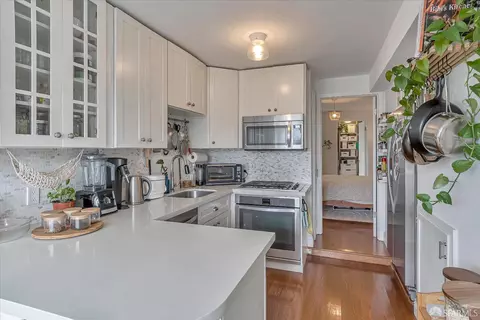 Kitchen - 95 Coleridge St, San Francisco, CA 94110 photo 6 of 7