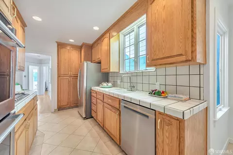 Kitchen - 2455 22nd Ave, San Francisco, CA 94116 photo 1 of 4