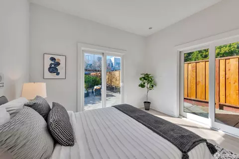 Bedroom - 2455 22nd Ave, San Francisco, CA 94116 photo 14 of 14