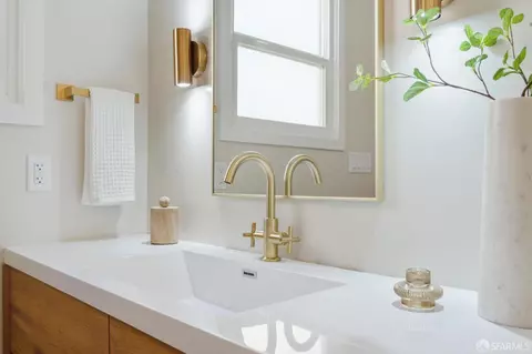 Bath - 159 Clearfield Dr, San Francisco, CA 94132 photo 7 of 9