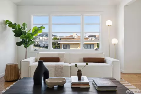 Dining - 159 Clearfield Dr, San Francisco, CA 94132 photo 1 of 8