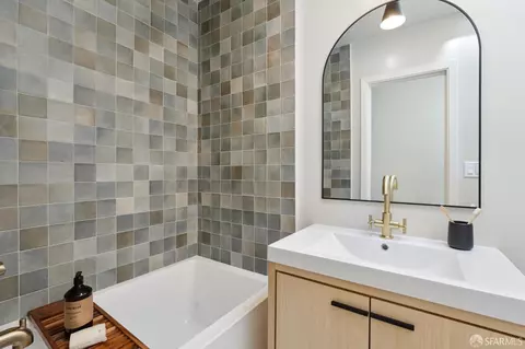 Bath - 159 Clearfield Dr, San Francisco, CA 94132 photo 3 of 9