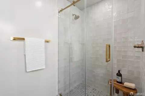 Bath - 159 Clearfield Dr, San Francisco, CA 94132 photo 6 of 9