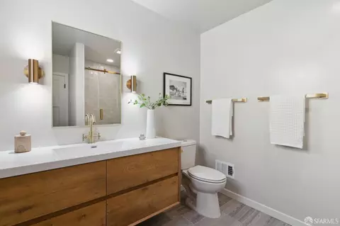 Bath - 159 Clearfield Dr, San Francisco, CA 94132 photo 4 of 9